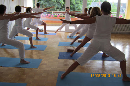 Iyengar Yoga Trier - Anikó Thesen-Marosváry