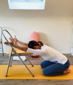 IYENGAR YOGA Natalia Baumgaertel