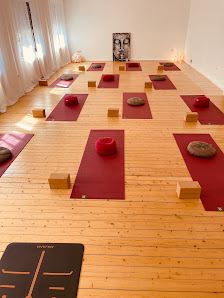 YogaStudio GlücksRaumGefühl Yoga mit Anjana Vera