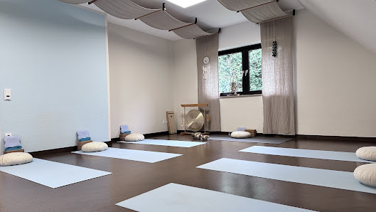 Yoga Jay