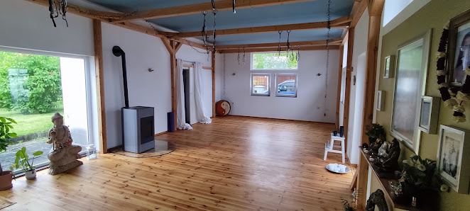 Ananda Ma Yoga Schule