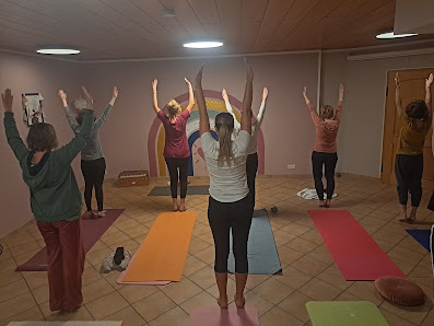Julia Reid Yoga