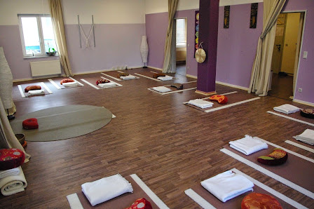 AYOGA - Yoga, Ayurveda-,Klang-,Thaimassagen, Retreats, Kochenkurse und mehr