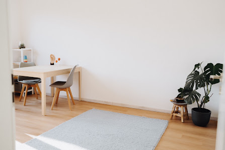 Praxis für ganzheitliche Atemtherapie, Yoga & Naturheilkunde Anne Mossal