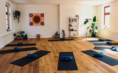 Sandy Yoga & Health