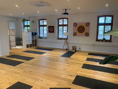 Sandy Yoga & Health