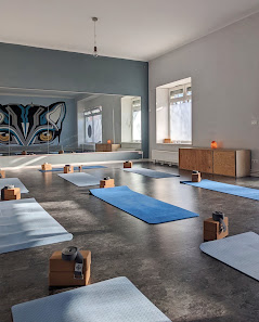 Blue Panta YOGA