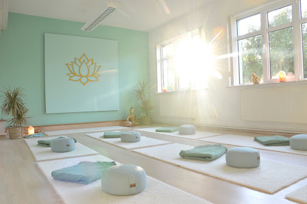 Raum für Yoga und Beratung in Ahrensburg - Regina Hecht