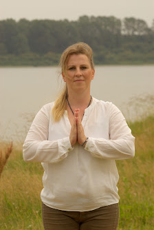Yoga mit Mona