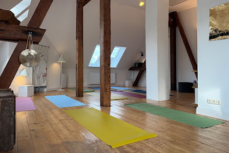 simply yoga