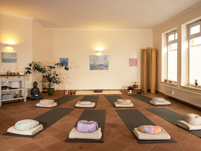 Aufwind - Praxis für traumasensible Beratung, Yoga und Kreatives