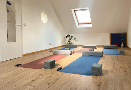 Omsara Yoga