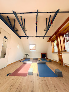 Omsara Yoga