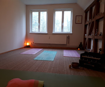 Sunita El'Shira ~ Yoga ~ Coaching ~ Energiebalance by Elke Jeß