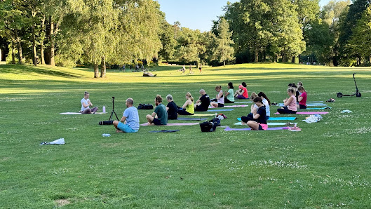 Irina Gröger - Kraft im System | Familienaufstellung 1:1 & Corporate Yoga BGM in Heilbronn