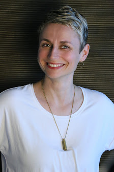 Eva Klein - Schmerzbehandlung nach Matthias Dickmann, Yoga & Breathwork