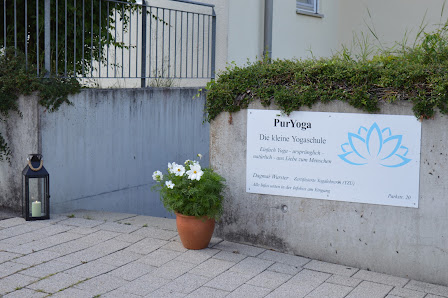 PurYoga - die kleine Yogaschule
