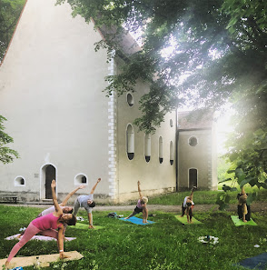 Cari Om Yoga - Yogastudio