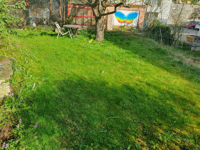 Acro Yoga im Garten