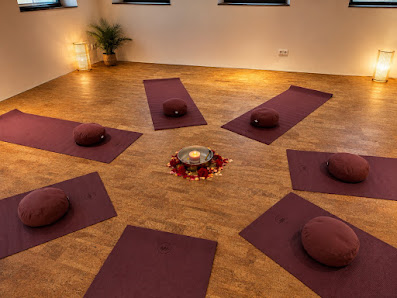 Yoga-Rosina