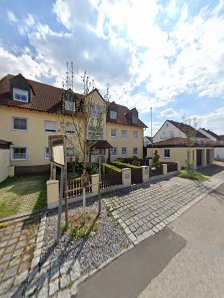 Body in Balance durch Massagen und Yoga