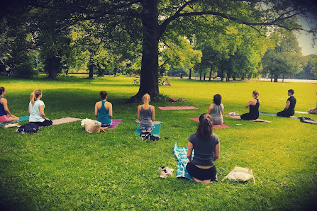 Yoga im Park