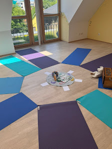 Familienyoga | Teenyoga | Kinderyoga mit Lena PIFLAS • ERGOLDING • LANDSHUT