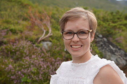 HERZ & HALT // Sarah Weigell // Doula • Ayurvedische Massagen • Rituale • Yoga