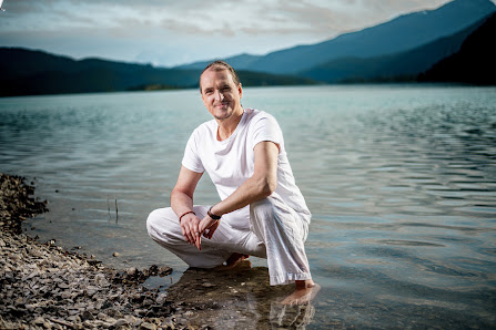 Jürgen Wiedemann Kundalini Yoga und Thetahealing