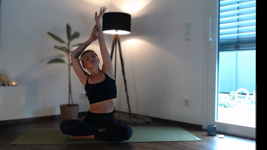 BLOOMING SPIRIT Yoga, Coaching & Beauty Studio by Julia Schottnar