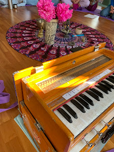 BhaktiVinyasaYoga by Marco Buescher