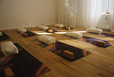 PURE SPACE - Yoga & Sound Studio