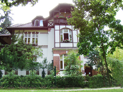 WEG DER MITTE - Gesundheits- und Ausbildungszentrum - Berlin