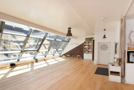 Yoga by Stephan Suh - Studio 1 (Meisengasse 9)