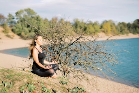 Nelli Halfinger - Face Reading | Theta Healing | Feng Shui | Yoga