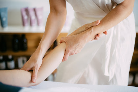 Salonyoga. Yoga. Beauty. Massage