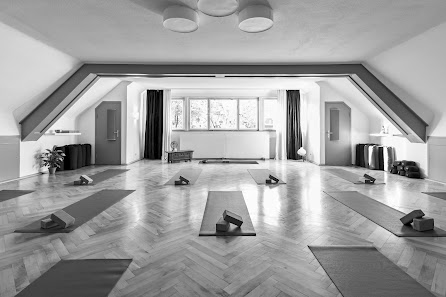 Simply Yoga Esslingen