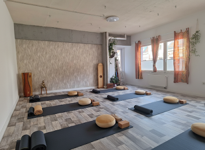 Jana Kohler – Yoga behind your passion