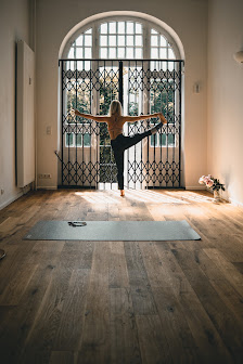LU YOGA