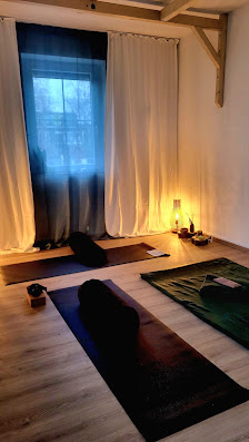 Pranidhana Yoga - Stuttgart Bad Cannstatt Atmung Meditation Yoga
