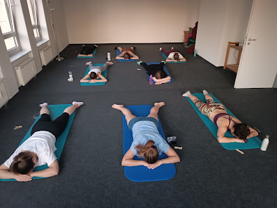 Niramaya Yoga