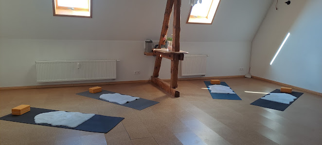 Yoga mit Anke Grobheiser