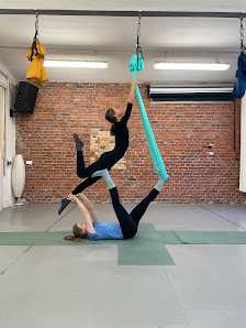 aerial apase - Aerial Yoga und Luftakrobatik Dresden