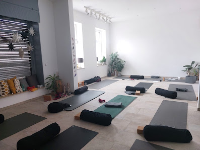 Yogaschule-Plauen | Jutta Pönnighaus