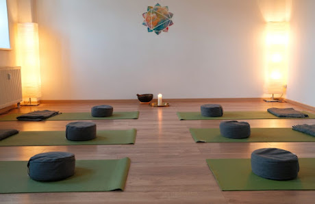 Yoga für Schwangere, Mama Baby Yoga und Hatha Yoga Dresden