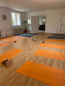 ichhebediehaende yoga
