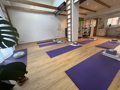 Mahena Yoga