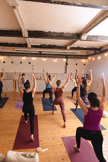 Laura Bernabeo Yoga