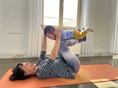SaniyeYoga