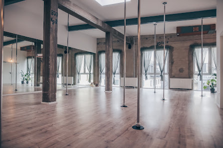 Stadtgazellen Bremen - Pole Dance | Aerial Yoga | Barre